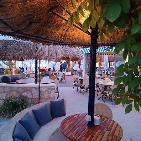 Uzhan Beach Hotel Bitez Esterno foto