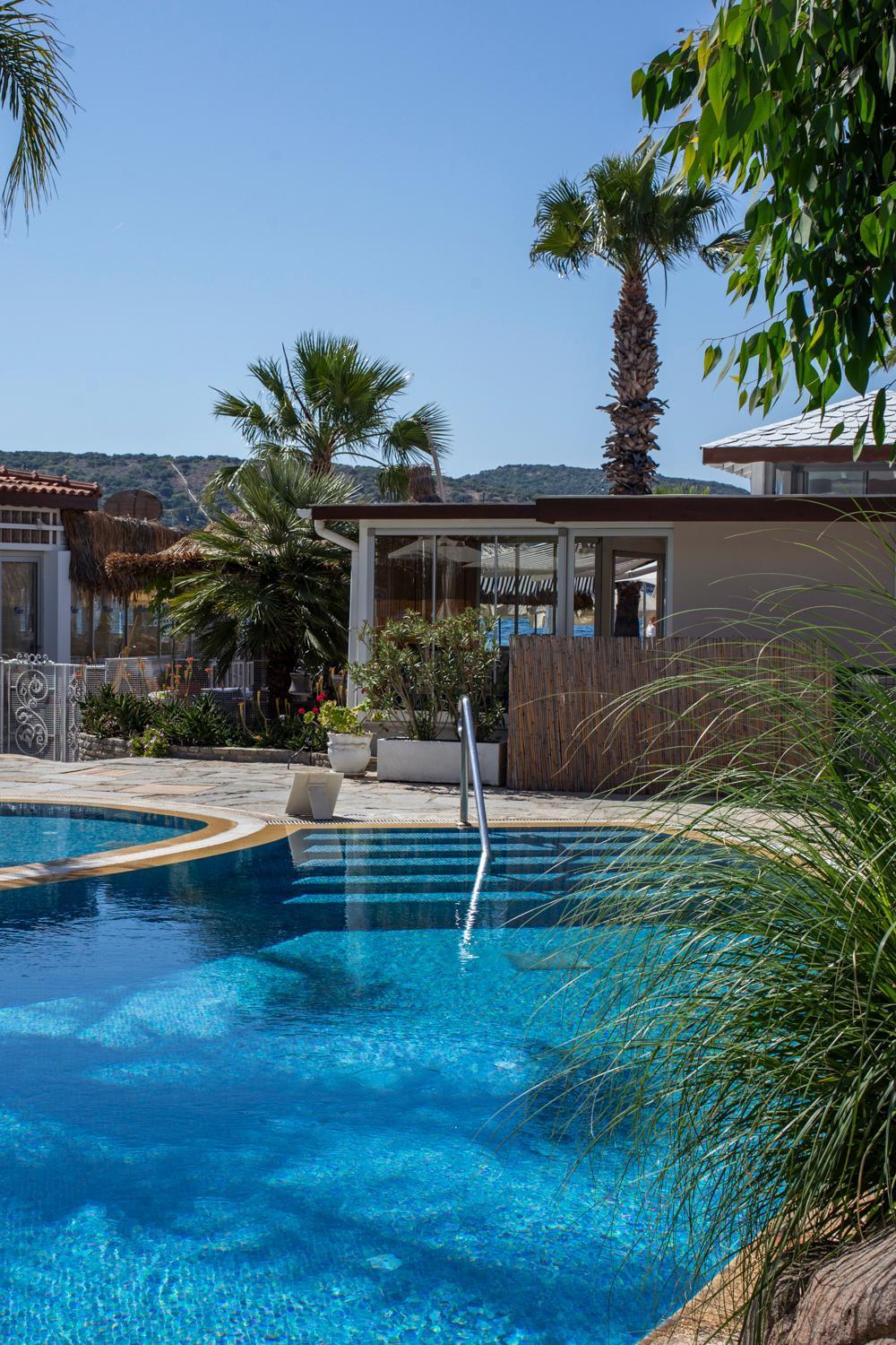Uzhan Beach Hotel Bitez Esterno foto