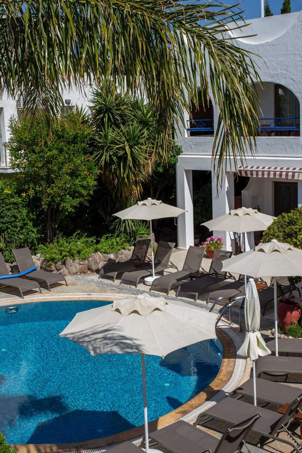 Uzhan Beach Hotel Bitez Esterno foto