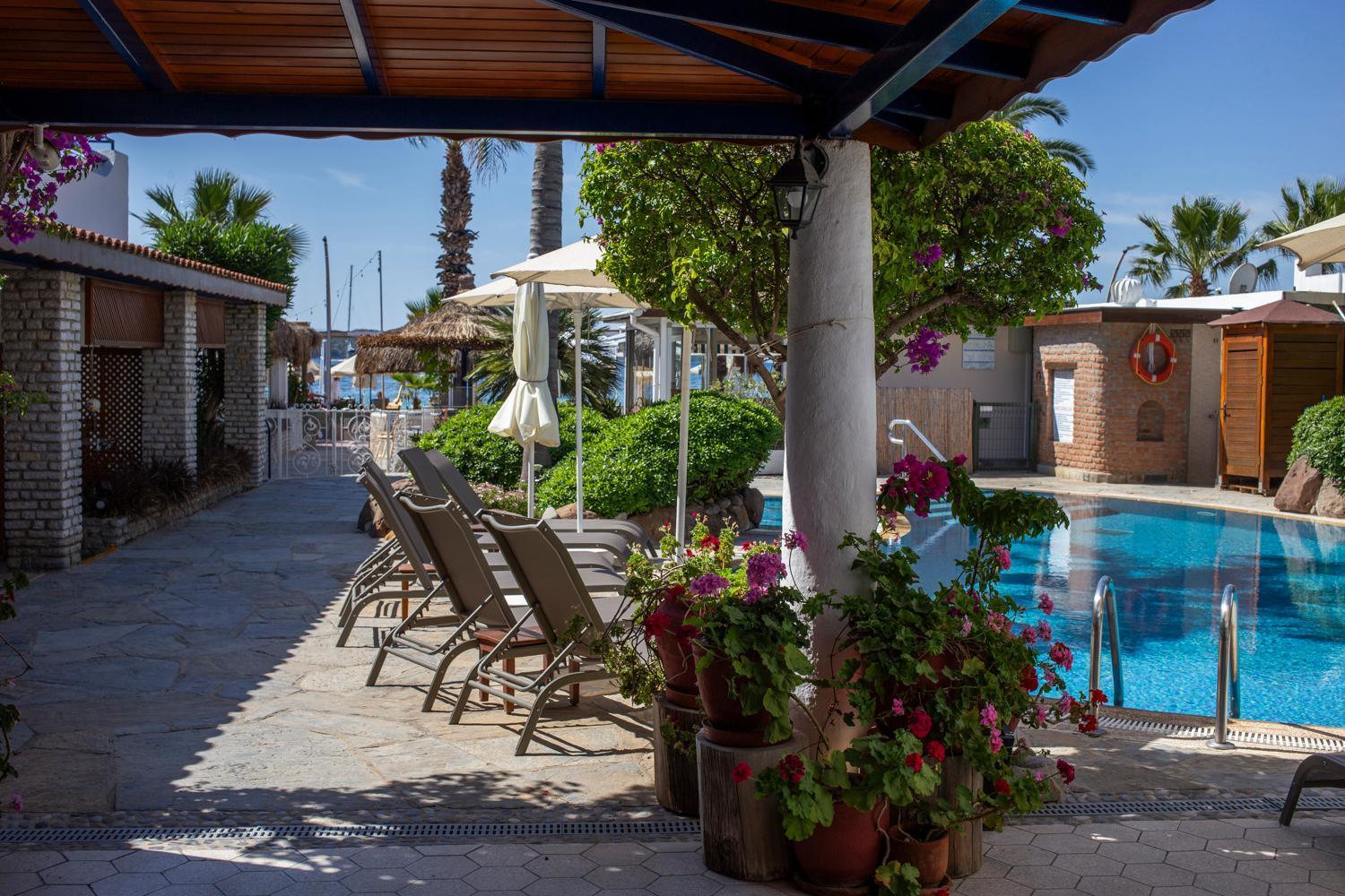 Uzhan Beach Hotel Bitez Esterno foto