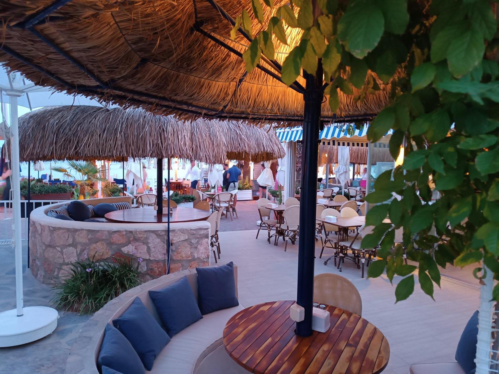 Uzhan Beach Hotel Bitez Esterno foto
