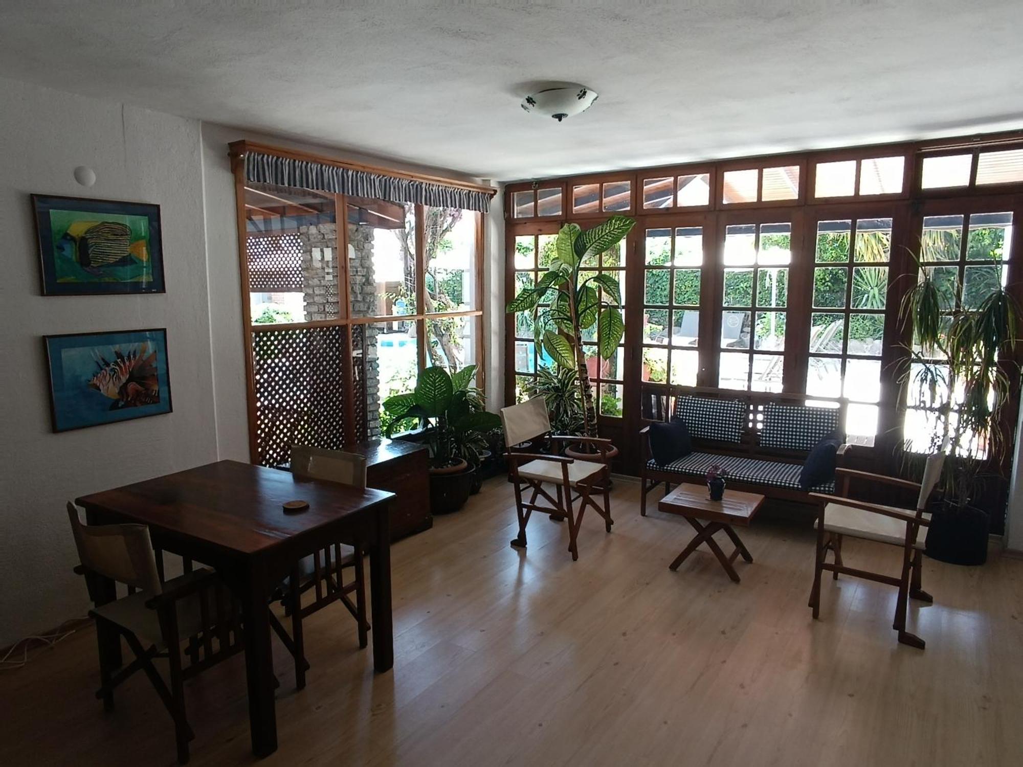 Uzhan Beach Hotel Bitez Esterno foto